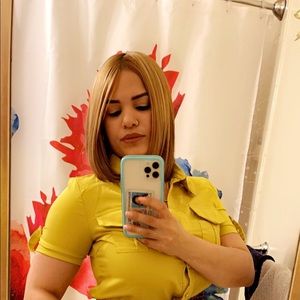 Meet your Posher, Dania